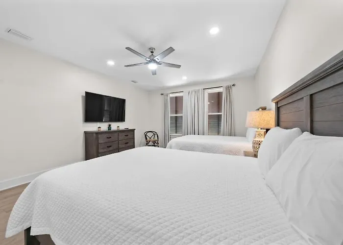 Lil Js Getaway At Romeo #3 By Youngs Suncoast Holiday home Gulf Shores
